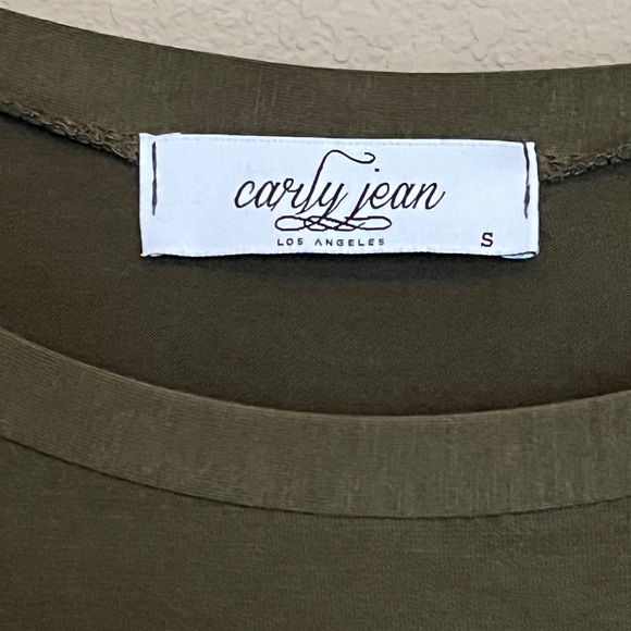 (Set of 4) Carly Jean Los Angelos Favorite Scoop Neck Tee - Picture 11 of 16